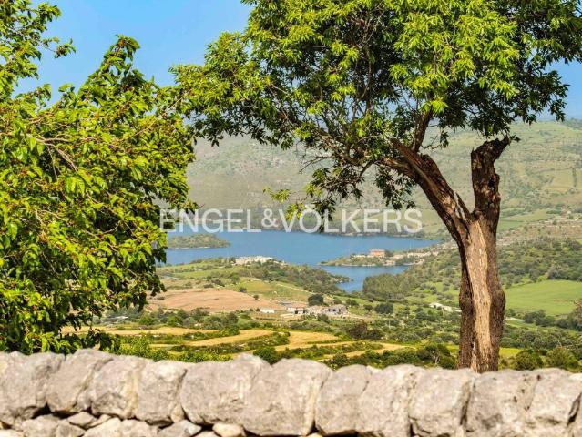 Villa Indipendente in vendita a Ragusa, Sicilia
