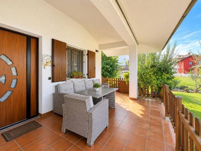 Villa Indipendente in vendita a Borc Buess, Reana del Rojale / Reane dal Roiâl