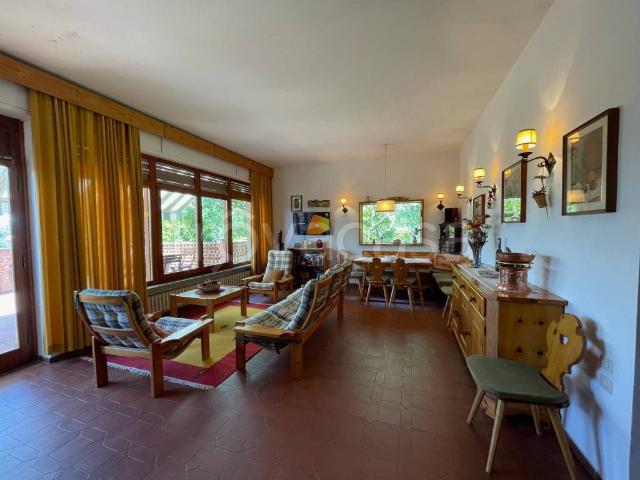Villa Indipendente in vendita a Unione di Comuni Valdarno e Valdisieve, Reggello