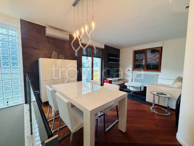 Villa Indipendente in vendita a Ronchi, Rescaldina