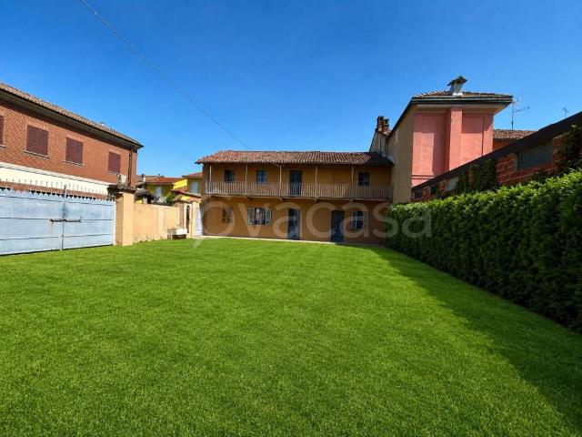 Villa Indipendente in vendita a Robbio, Pavia