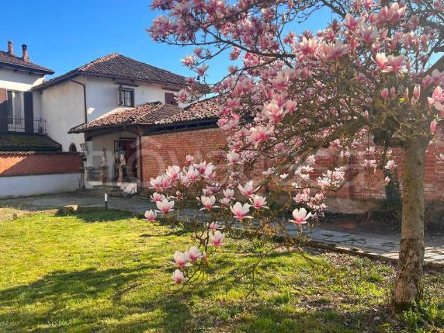 Villa Indipendente in vendita a Piemonte, Asti