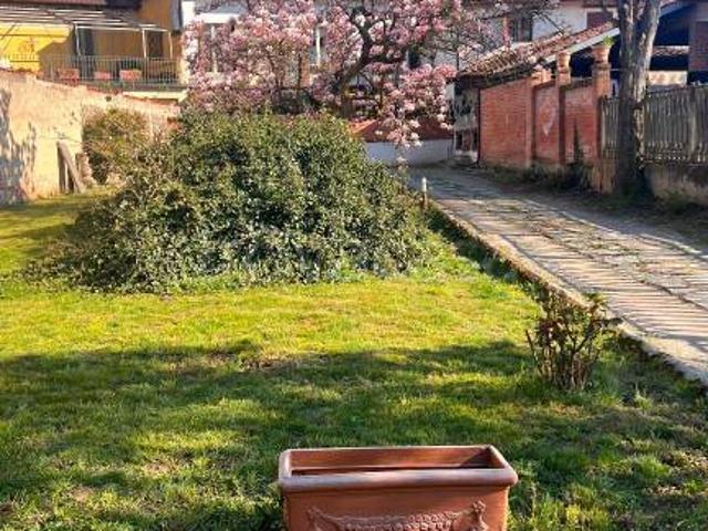 Villa Indipendente in vendita a Piemonte, Asti