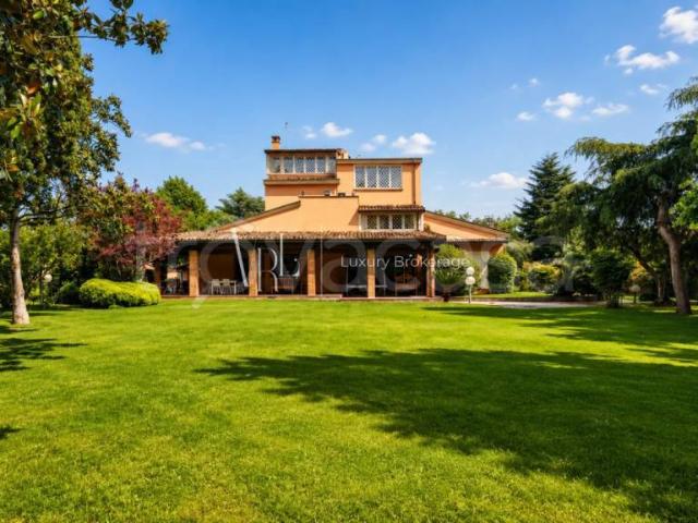 Villa Indipendente in vendita a Piano La Roma, Casoli