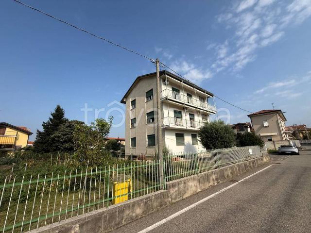 Villa Indipendente in vendita a Rovellasca, Como