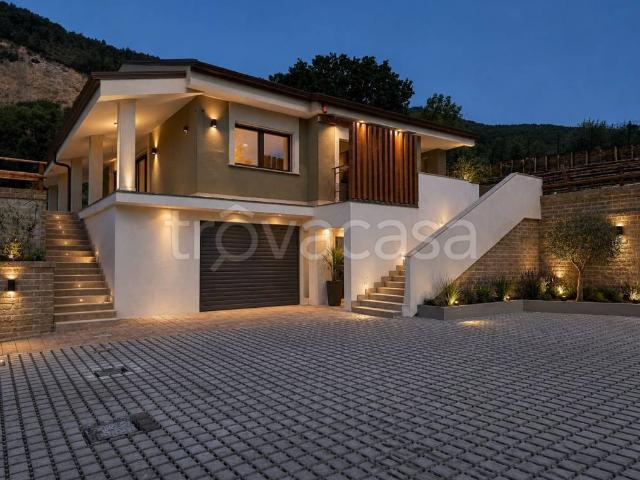 Villa Indipendente in vendita a Salerno, Campania