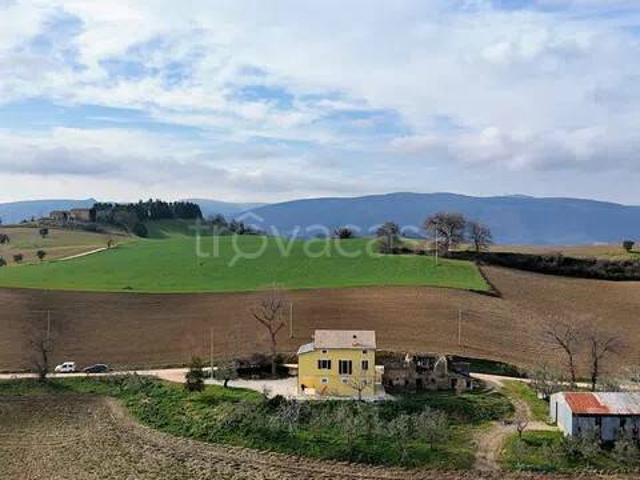 Villa Indipendente in vendita a Le Casette, Marche