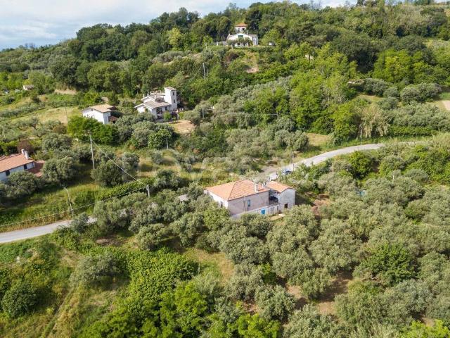 Villa Indipendente in vendita a San Silvestre, Silvi