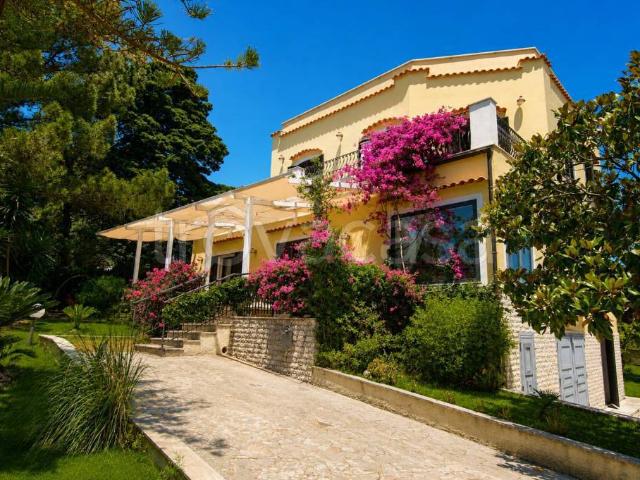 Villa Indipendente in vendita a Sperlonga, Latina