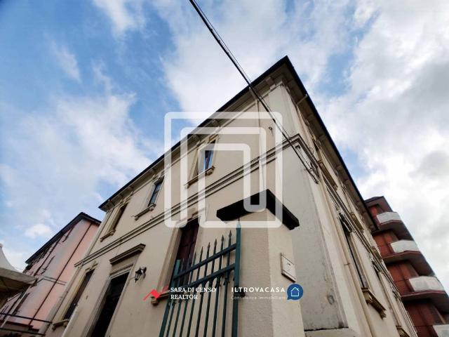 Villa Indipendente in vendita a Sulmona, L'Aquila