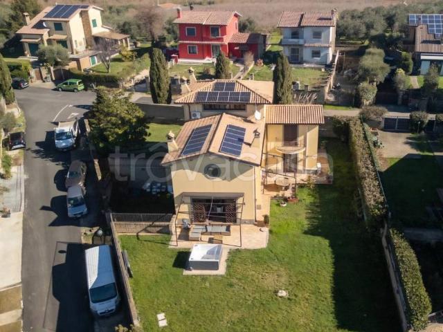 Villa Indipendente in vendita a Sutri, Lazio