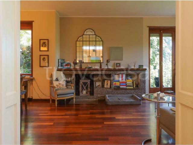Villa Indipendente in vendita a Circoscrizione 8, Piemonte