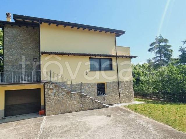 Villa Indipendente in vendita a Travo, Reggio Emilia