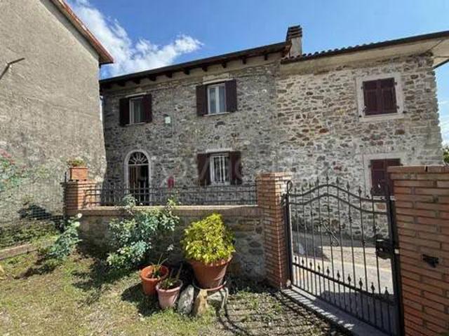 Villa Indipendente in vendita a Tresana, Massa-Carrara