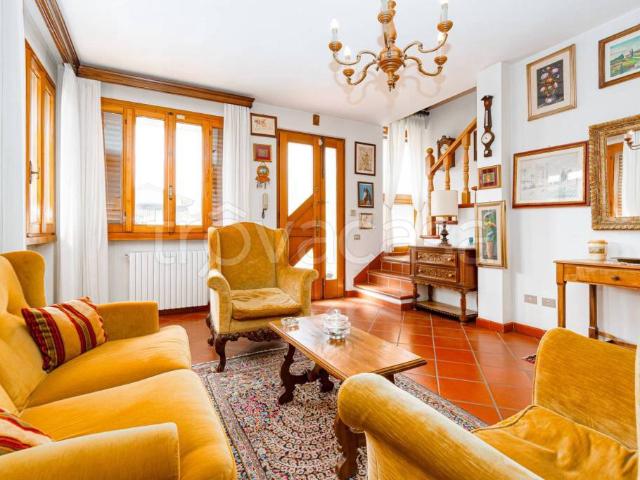 Villa Indipendente in vendita a Schignano, Vaiano