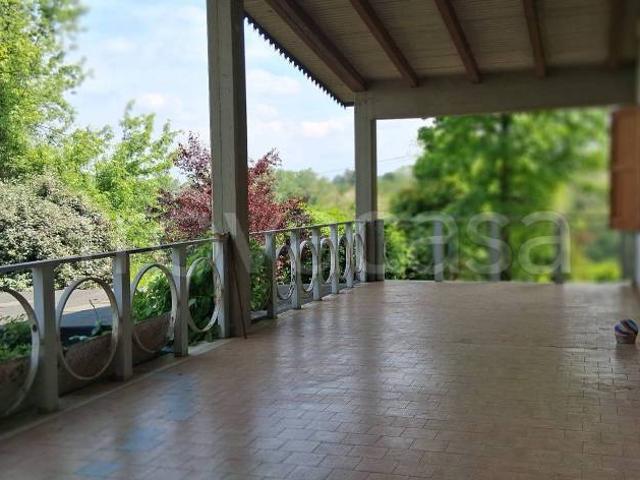 Villa Indipendente in vendita a Unione dei comuni Valli del Reno, Lavino e Samoggia, Reggio Emilia