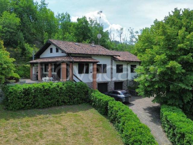 Villa Indipendente in vendita a Varzi, Lombardia