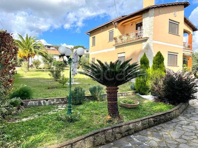 Villa Indipendente in vendita a Colle Angeloni, Roma Capitale