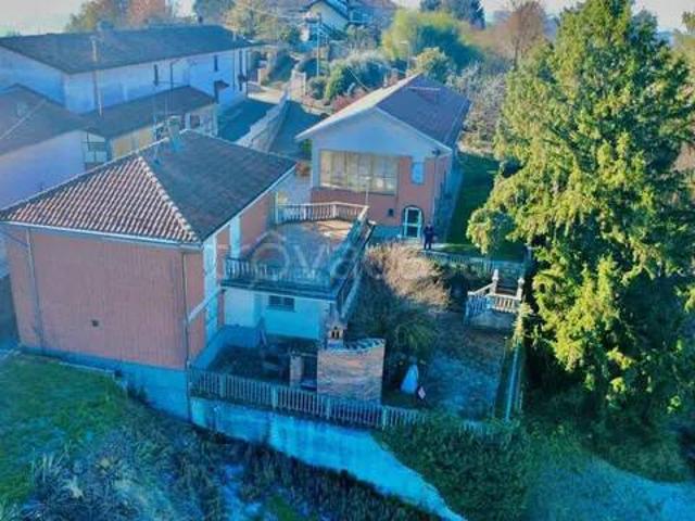 Villa Indipendente in vendita a Piemonte, Asti