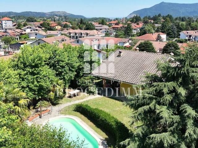 Villa Indipendente in vendita a Sala, Piemonte