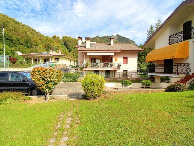 Villa Indipendente in vendita a Ciseriis, Tarcento / Tarcint