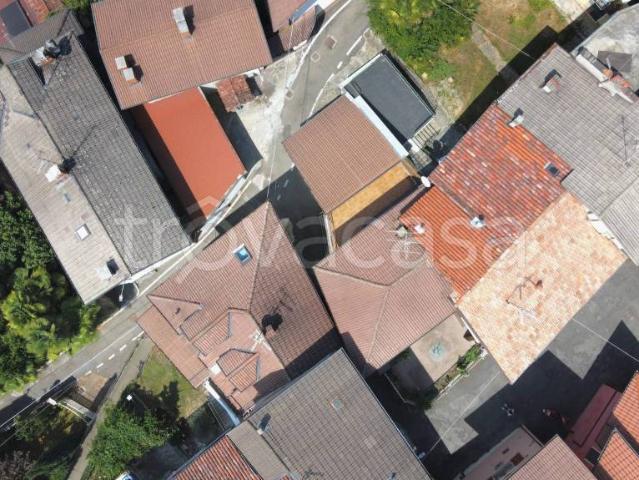 Villa Indipendente in vendita a Uberti, Zumaglia