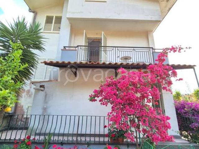Villa Indipendente in vendita a Bivio di Acquavella, Casal Velino Marina