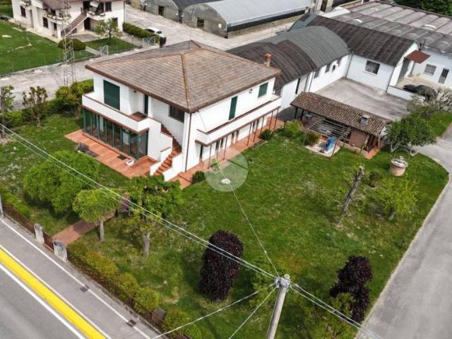 Villa Indipendente in vendita a Mandriola, Albignasego