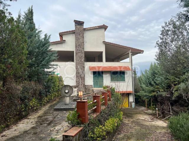 Villa Indipendente in vendita a Altavilla Silentina, Campania