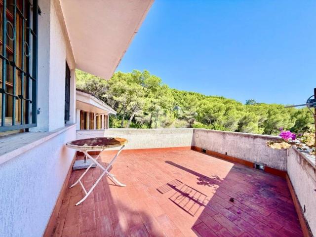 Villa Indipendente in vendita a Andora, Liguria