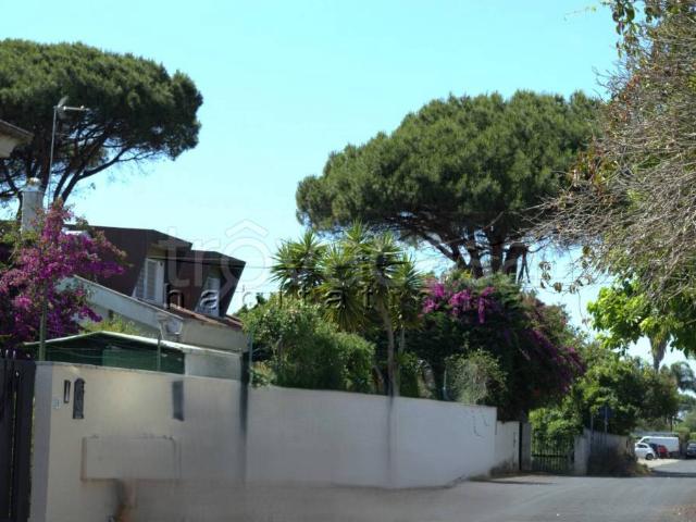 Villa Indipendente in vendita a Piscinari, Roma Capitale