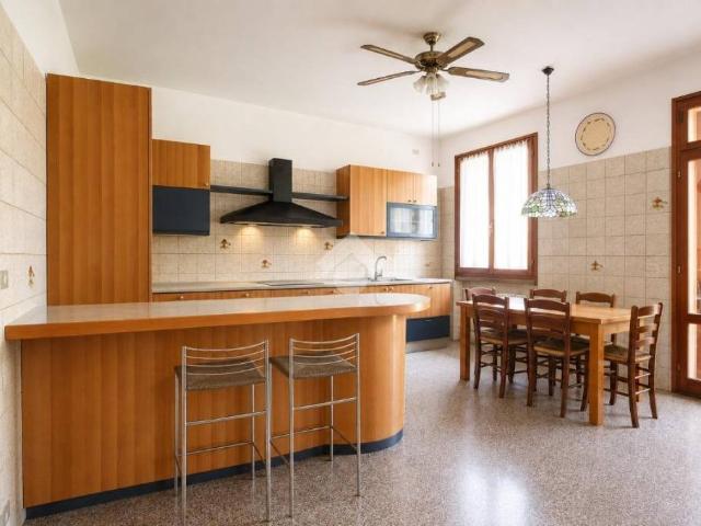 Villa Indipendente in vendita a Unione Terre d'Acqua, Anzola Dell'emilia