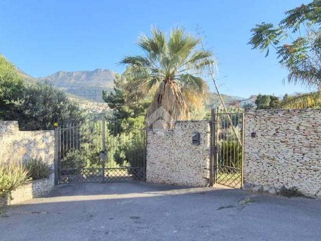 Villa Indipendente in vendita a Aquino, Monreale