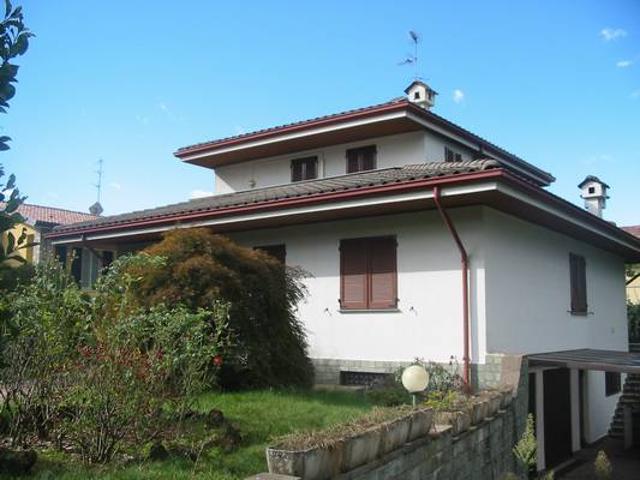 Villa Indipendente in vendita a Rogoredo, Casatenovo
