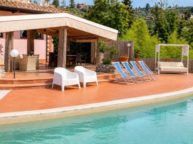 Villa Indipendente in vendita a Massarosa, Toscana