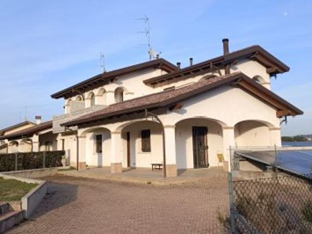 Villa Indipendente in vendita a Unione dei comuni Valle del Savio, Cesenà