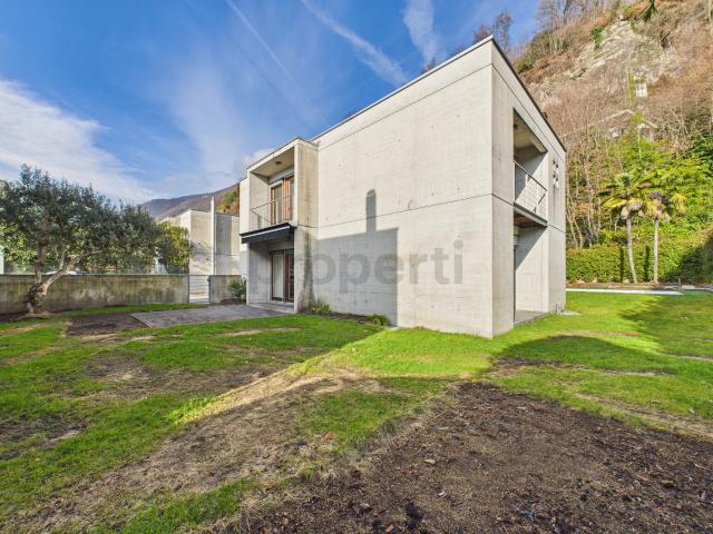 Haus kaufen in Minusio, Tessin