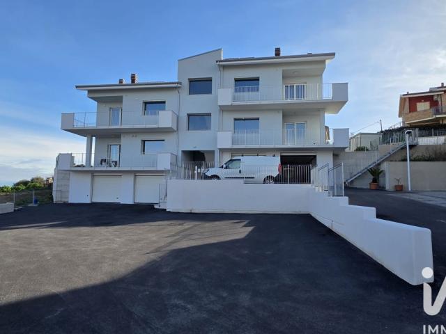 Appartamento in vendita a Sant'Agostino, Marche