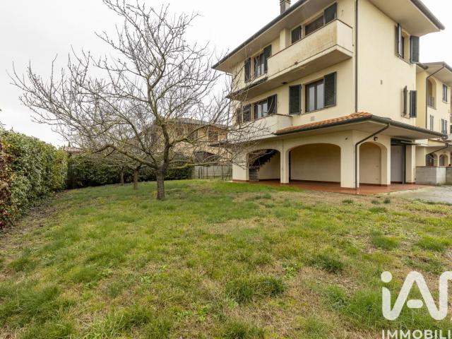 Casa in vendita a Via del Pino, Pontedera