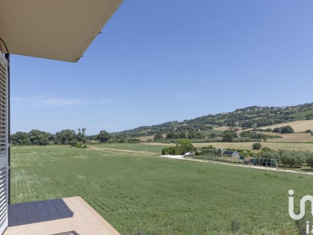 Appartamento in vendita a Contrada Molino Vecchio, Marche