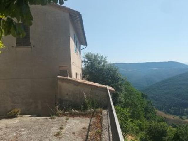Appartamento in vendita a Sellano, Umbria