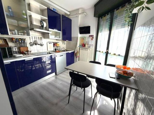 Appartamento in vendita a Rescaldina, Milano