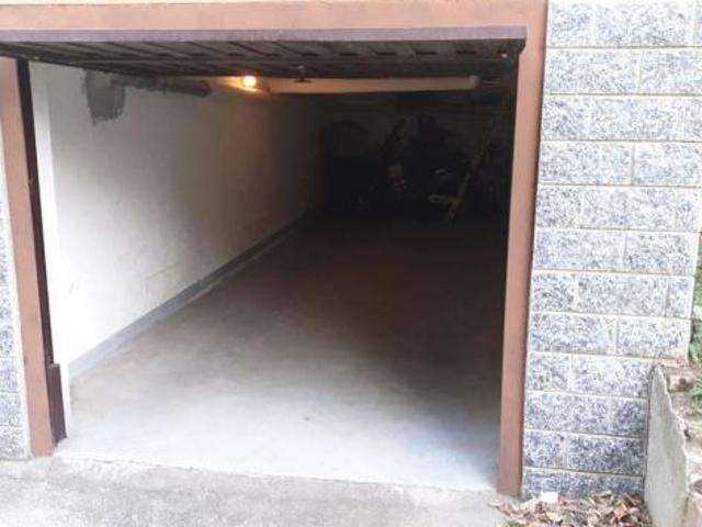 Box in vendita a Biassono, Lombardia