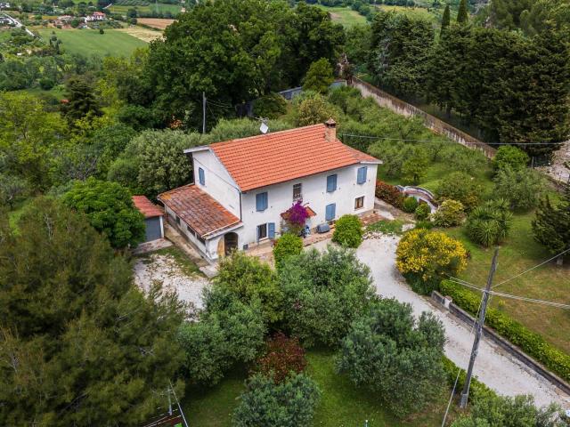 Casa in vendita a Marche, Macerata