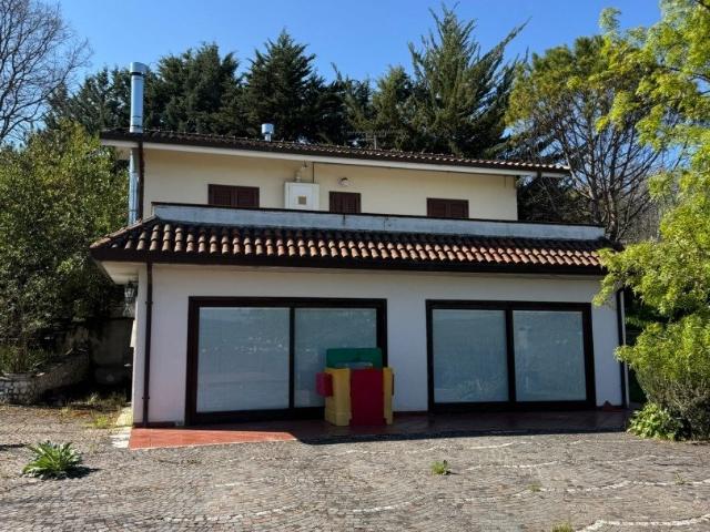 Casa in vendita a Castelvetere sul Calore, Avellino