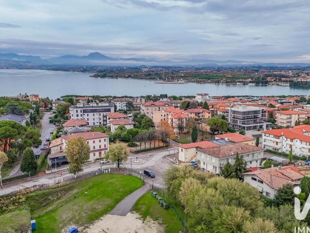 Casa in vendita a Peschiera Del Garda, Veneto