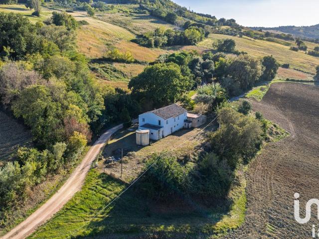 Casa in vendita a Contrada Asola, Marche