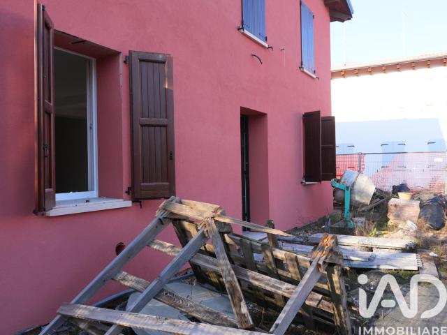 Casa in vendita a Unione delle Terre d'Argine, Novi Di Modena
