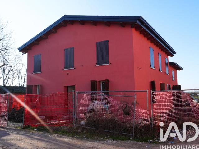 Casa in vendita a Unione delle Terre d'Argine, Novi Di Modena