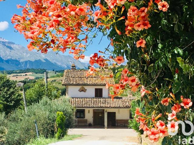 Casa in vendita a Castiglione Messer Raimondo, Abruzzo